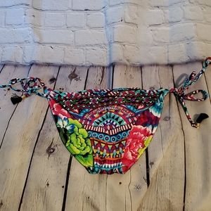 🌺2 For $20 Item🌺 Like New LA Blanka Multi-Color Bikini Bottoms